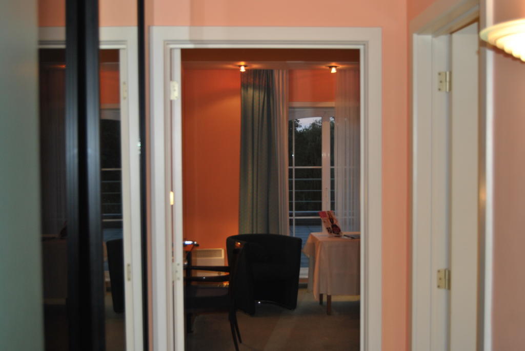 Greenpark Hotel Sint-Pieters-Leeuw Εξωτερικό φωτογραφία
